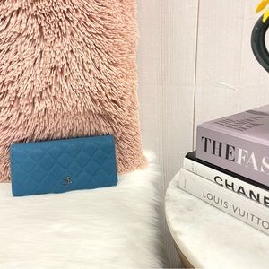 Chanel Caviar Quilted Yen Wallet
